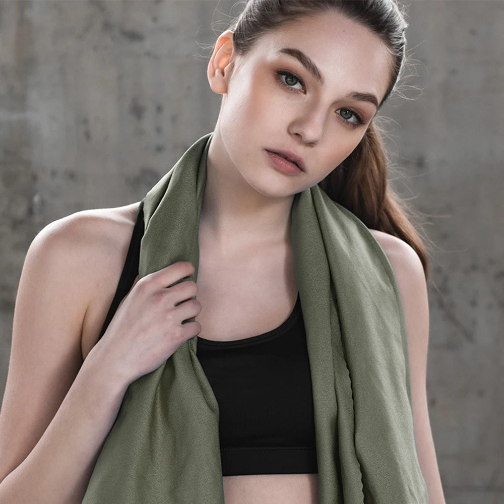 Microfibre Quick-Dry Towel – Compact Sports & Travel Towel